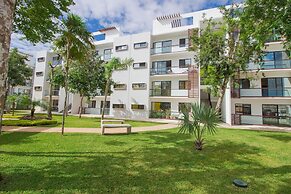 Breezy & Bright Full Apartment