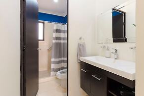 Breezy & Bright Full Apartment