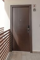 Breezy & Bright Full Apartment