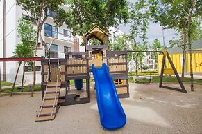 Breezy & Bright Full Apartment