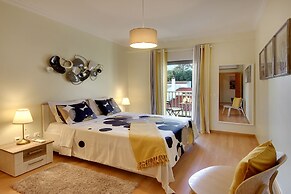 Rooftop Oldtown Residence