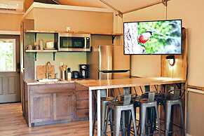 1 Son's Rio Cibolo - Birdhouse Cabin