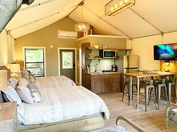 1 Son's Rio Cibolo - Birdhouse Cabin