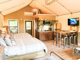 1 Son's Rio Cibolo - Birdhouse Cabin