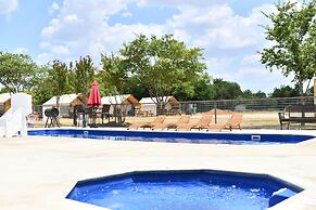1 Son's Rio Cibolo - Birdhouse Cabin