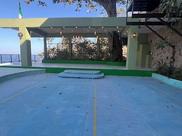 P V South Shore Luxury Accommodations