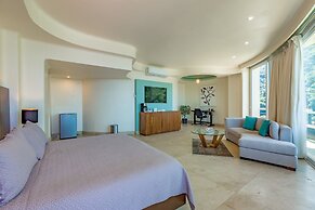 P V South Shore Luxury Accommodations