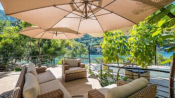 P V South Shore Luxury Accommodations