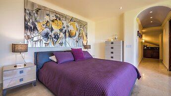 P V South Shore Luxury Accommodations