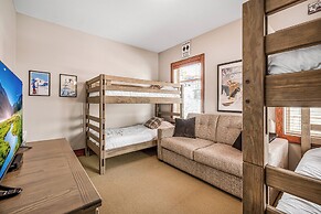 Mountain Time-spacious, Private Hot Tub,great View