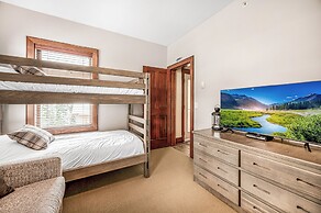 Mountain Time-spacious, Private Hot Tub,great View