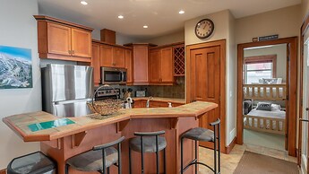 Mountain Time-spacious, Private Hot Tub,great View