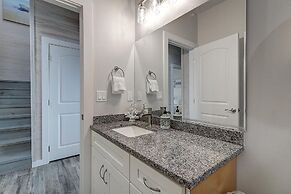 Copano Breeze 3 Bedroom Home by RedAwning