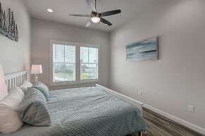 Copano Breeze 3 Bedroom Home by RedAwning