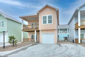 Copano Breeze 3 Bedroom Home by RedAwning