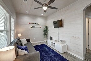 Copano Breeze 3 Bedroom Home by RedAwning