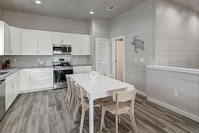 Copano Breeze 3 Bedroom Home by RedAwning