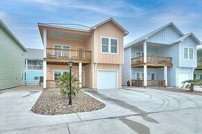 Copano Breeze 3 Bedroom Home by RedAwning