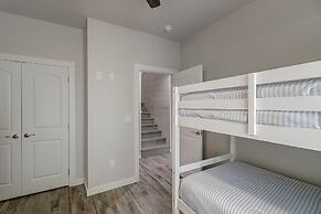 Copano Breeze 3 Bedroom Home by RedAwning