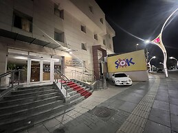 Vali Erdogan Konuk Evi Hitit Otel