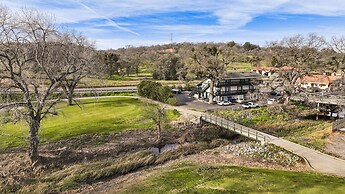 The 10th Green Inn