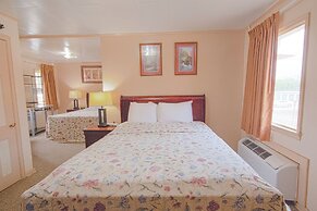 Sunflower Motel Hiawatha By OYO