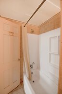 Sunflower Motel Hiawatha By OYO