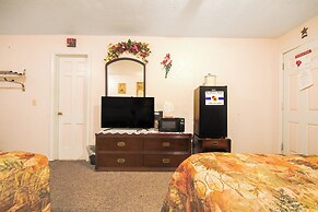 Sunflower Motel Hiawatha By OYO
