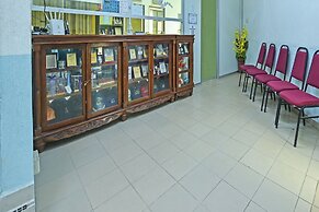 OYO 90441 Cz Traveler's Hotel