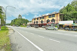 OYO 90441 Cz Traveler's Hotel