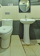 OYO 90441 Cz Traveler's Hotel