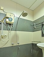 OYO 90441 Cz Traveler's Hotel