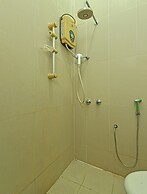 OYO 90441 Cz Traveler's Hotel