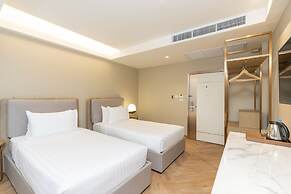 Away Bangkok Riverside Kene