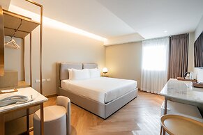 Away Bangkok Riverside Kene