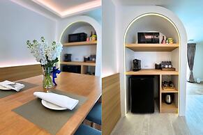 Away Bangkok Riverside Kene