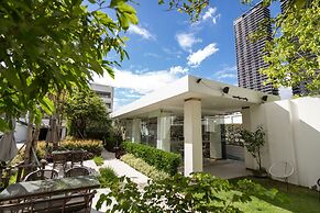 Away Bangkok Riverside Kene