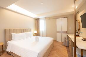 Away Bangkok Riverside Kene