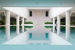 Away Bangkok Riverside Kene