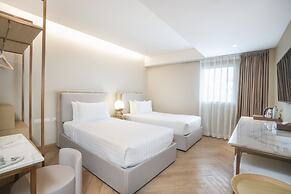 Away Bangkok Riverside Kene