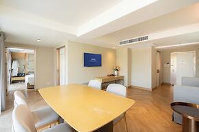 Away Bangkok Riverside Kene