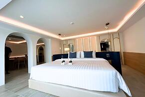 Away Bangkok Riverside Kene