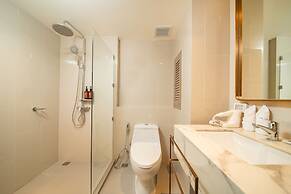 Away Bangkok Riverside Kene