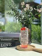 Away Bangkok Riverside Kene