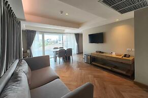 Away Bangkok Riverside Kene