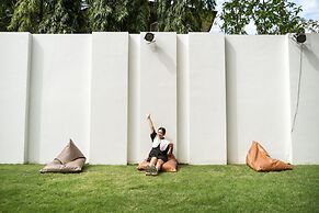 Away Bangkok Riverside Kene