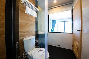 Golden Paradise Hotel