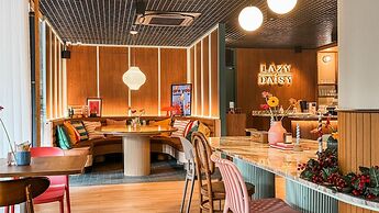 Gardina Asoke Hotel & Residence