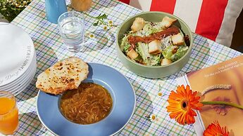 Gardina Asoke Hotel & Residence