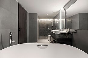 Gardina Asoke Hotel & Residence